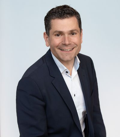 Dr. Florian Freund